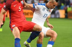 LOL决赛-包含斯洛伐克队逆袭，成功挺进淘汰赛的词条