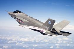 英雄联盟总决赛直播-压力幻觉，当尼斯对阵AC米兰，佩德里如何在新维度完成爆发？