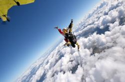 LOL赛事-当东方铁骑遇上银黑军团，范弗利特用35分证明，伟大没有时区