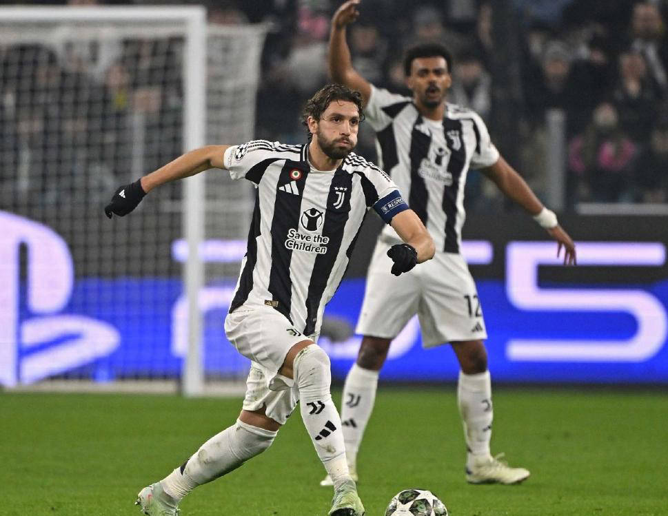 包含尤文图斯主场大胜,继续领跑积分榜的词条 包含尤文图斯主场大胜,继续领跑积分榜的词条