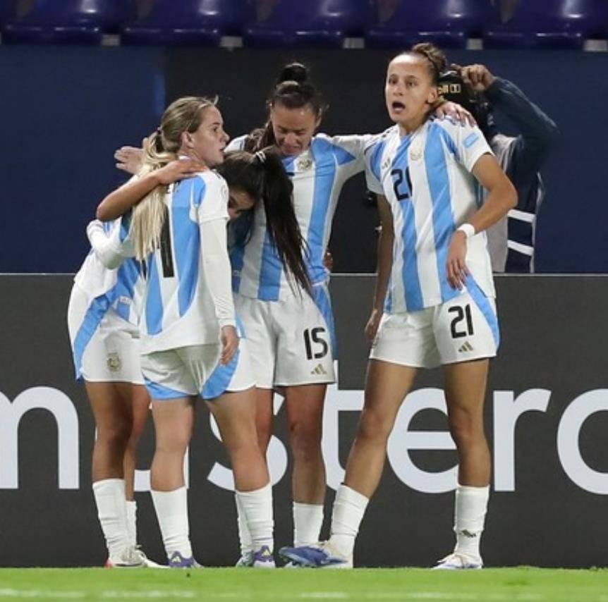 关于阿根廷女足连续胜出成功晋级的信息 关于阿根廷女足连续胜出成功晋级的信息