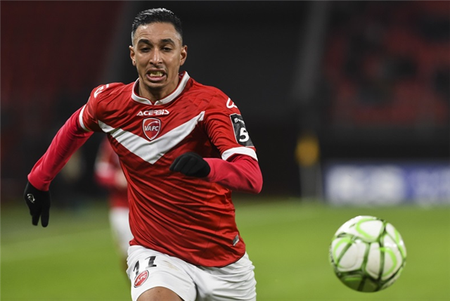 瓦朗谢纳连败，陷入保级深渊