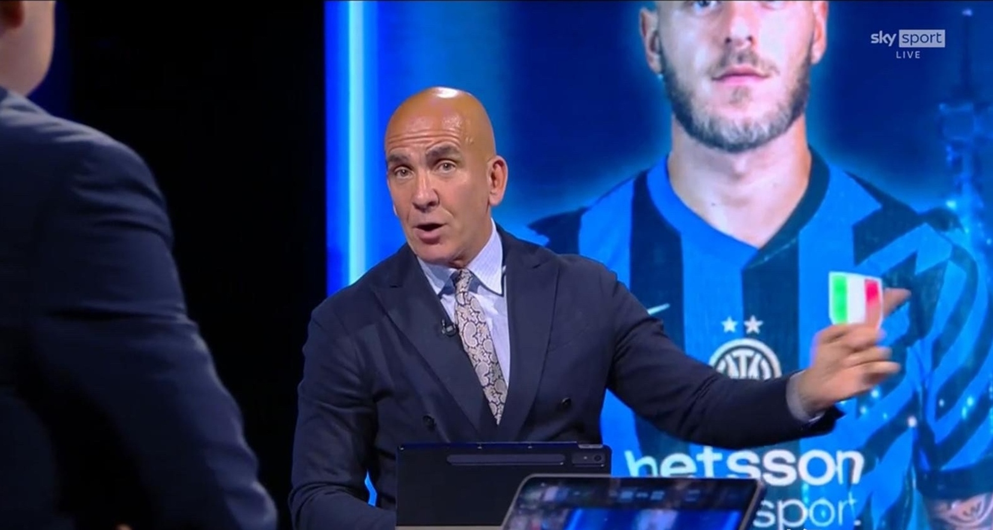 卡利亚里客场逼平国米,实现客场不败的简单介绍 卡利亚里客场逼平国米,实现客场不败的简单介绍