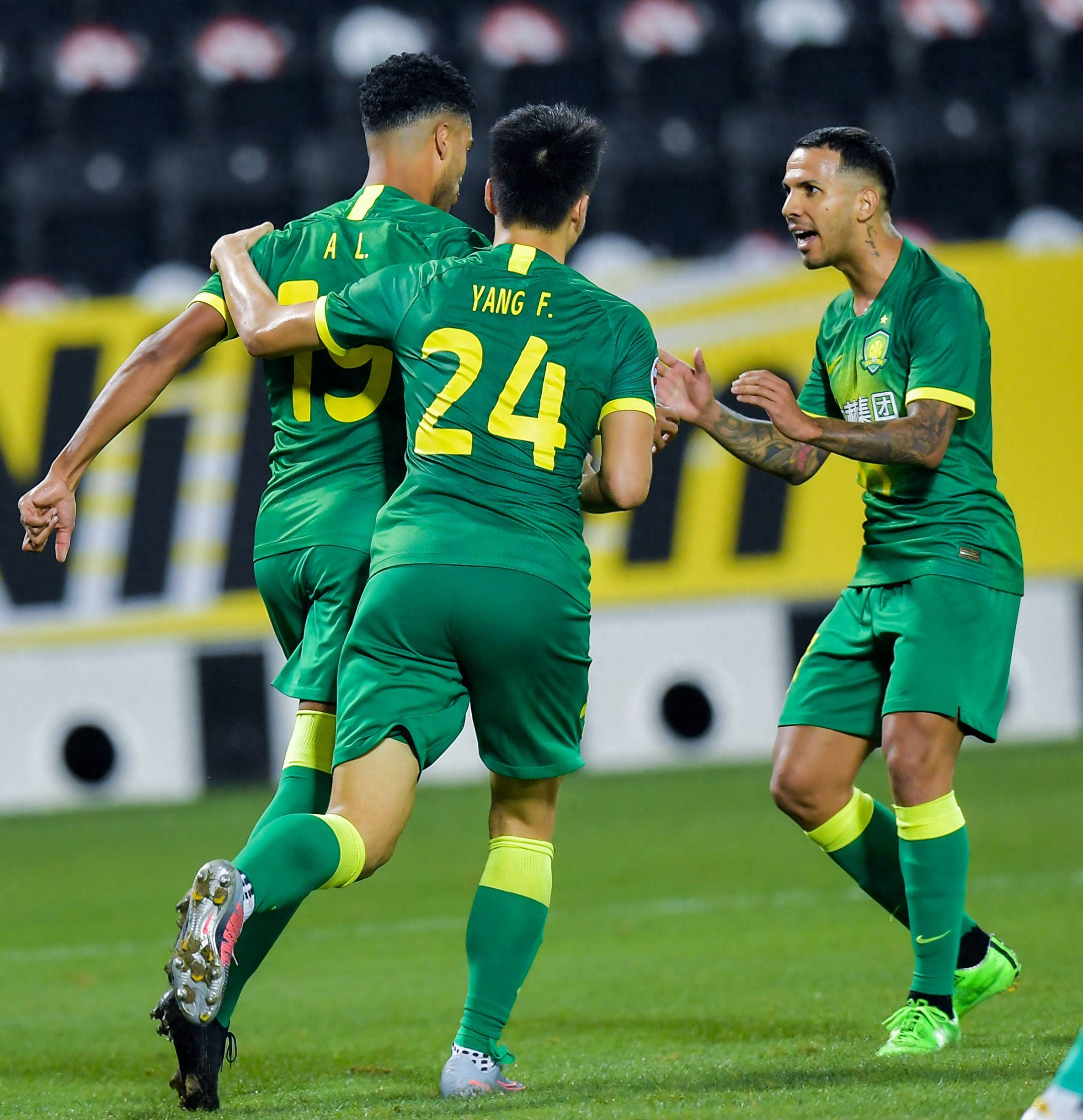 关于亚冠赛事热度持续升温,球迷热情高涨的信息 关于亚冠赛事热度持续升温,球迷热情高涨的信息