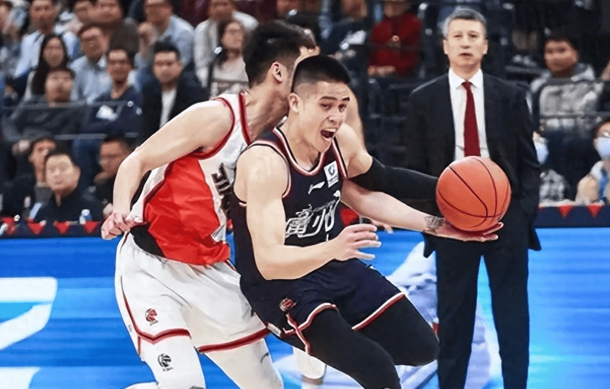 广州队主教练扬言冲击季后赛