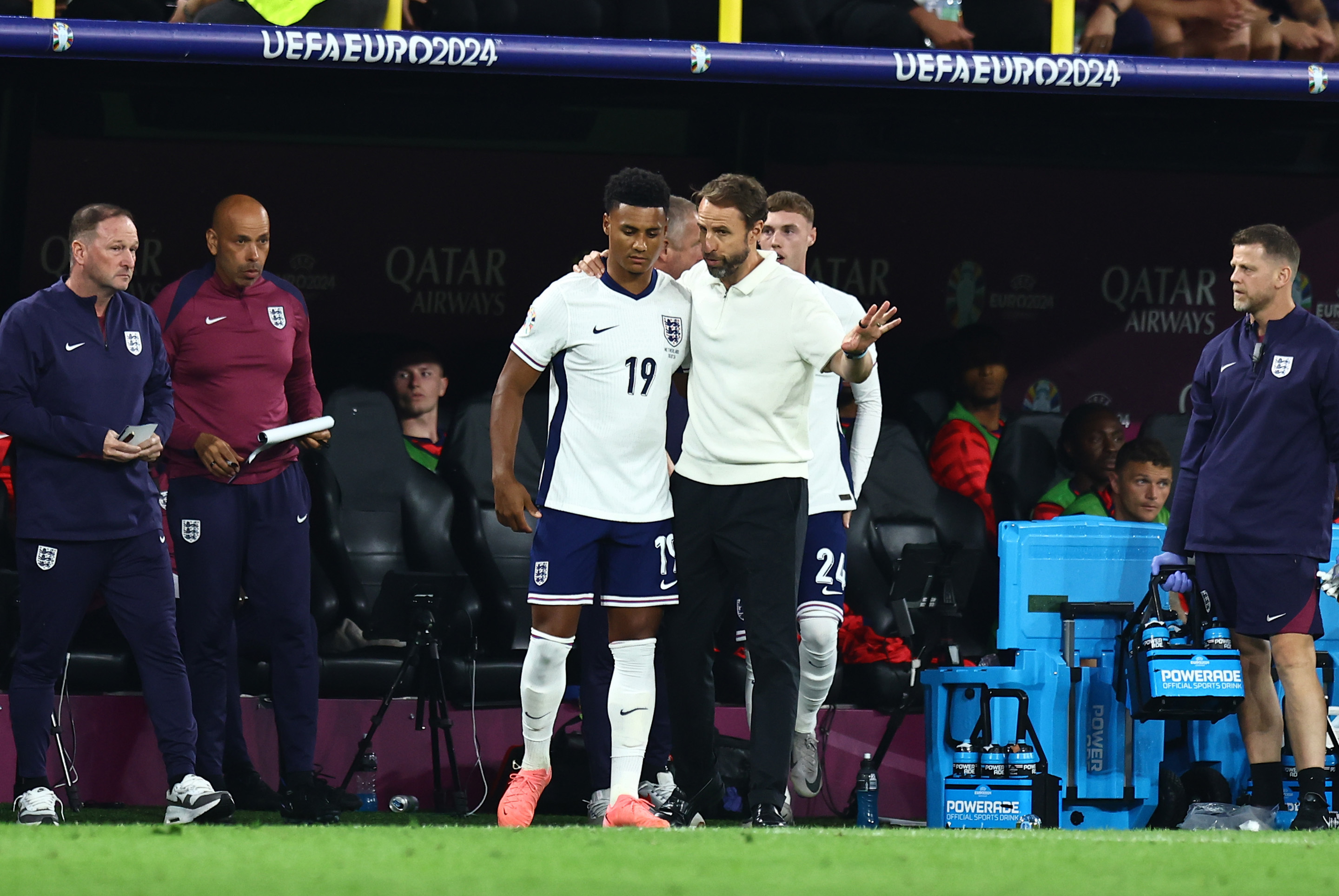 巴西轻取多特蒙德,哈弗茨点燃赛场 巴西轻取多特蒙德,哈弗茨点燃赛场