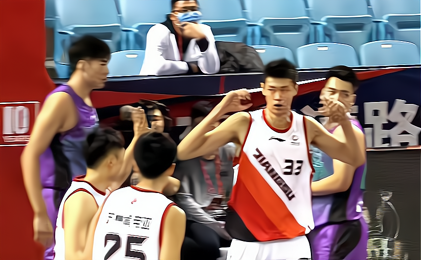 马刺碾压四川队,高诗岩带队取胜 马刺碾压四川队,高诗岩带队取胜