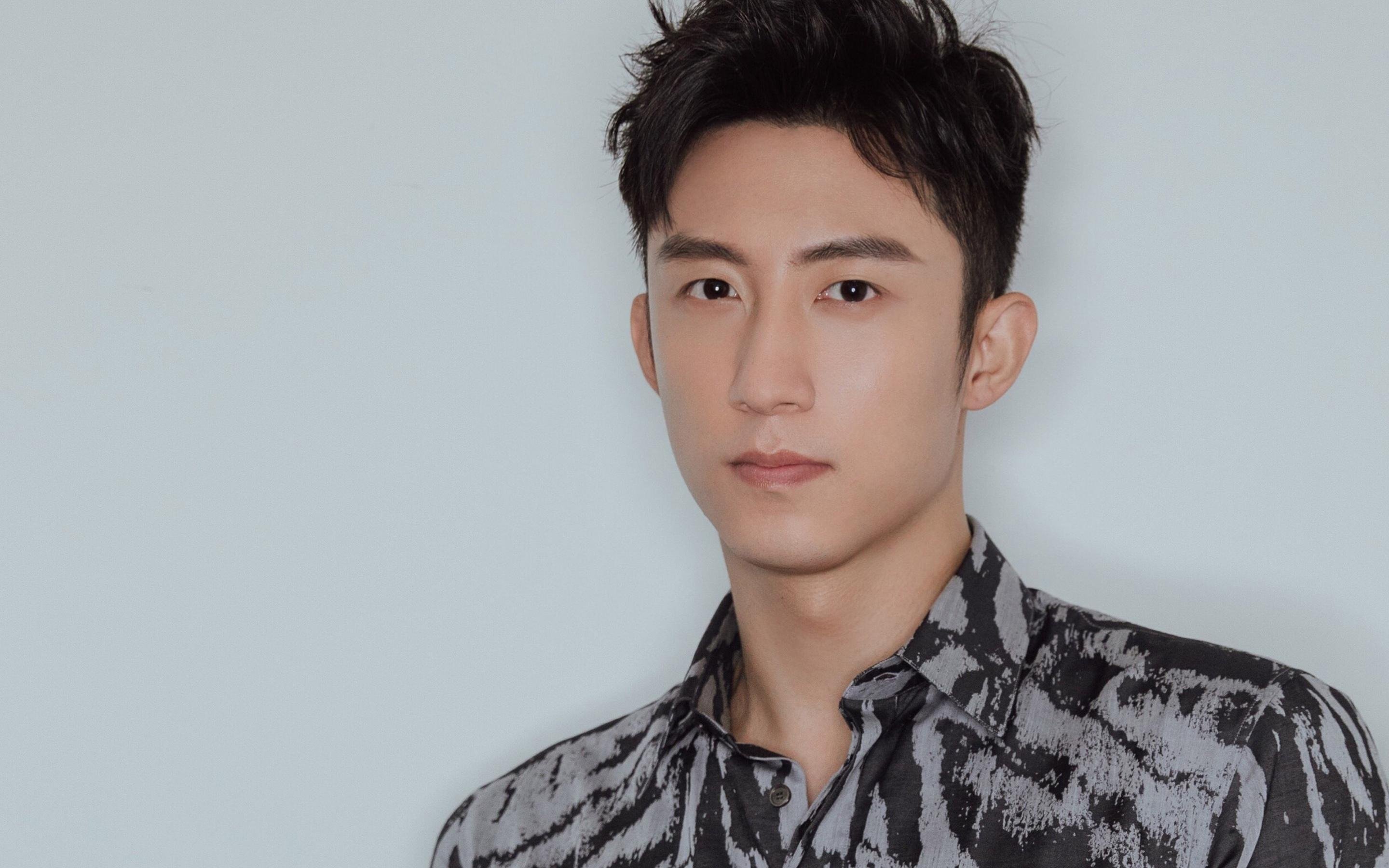 双面压力下的极致回应，约基奇以柔破局，灰熊用血开路