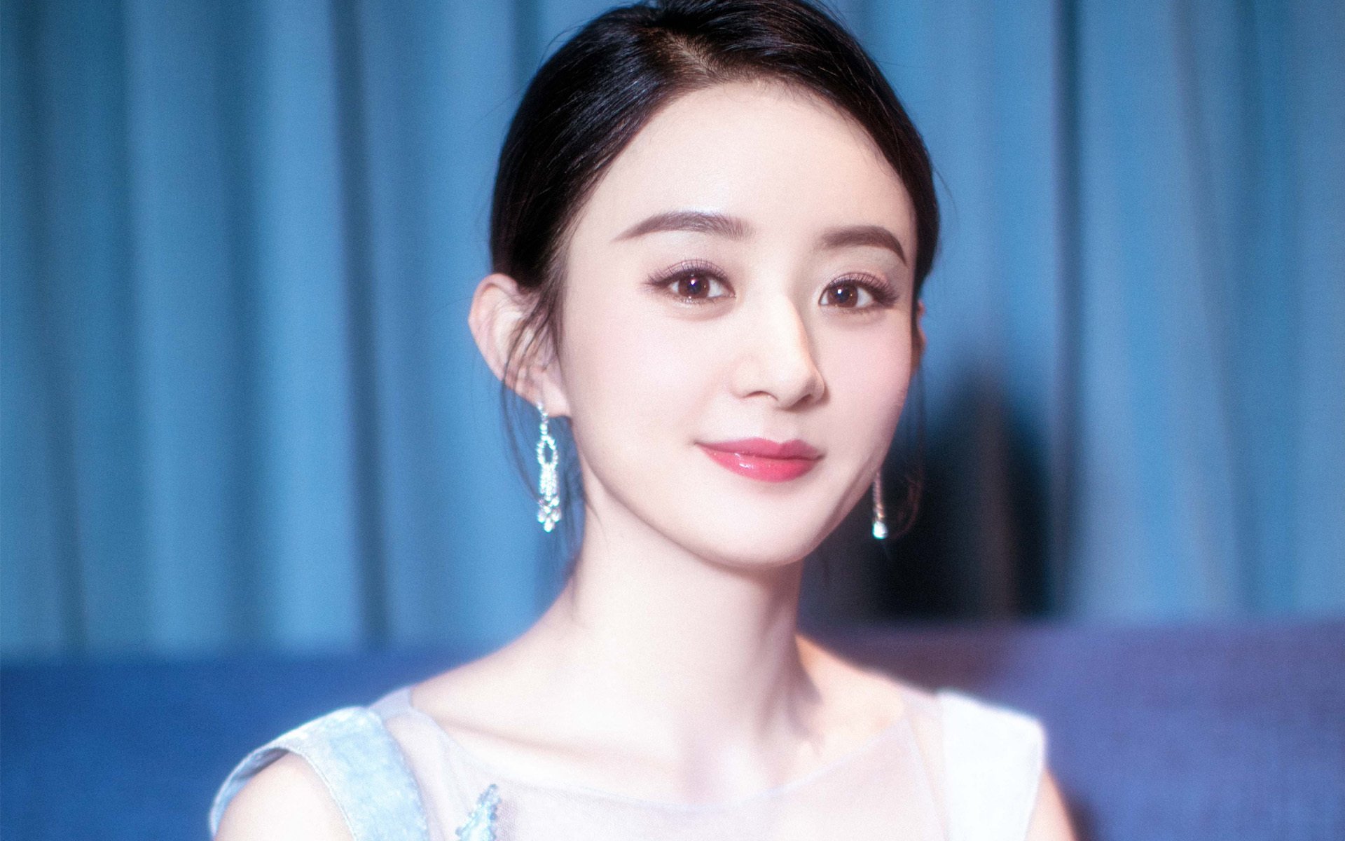 孤岛与洪流，奥纳纳的寂静爆发与摩洛哥的集体火焰