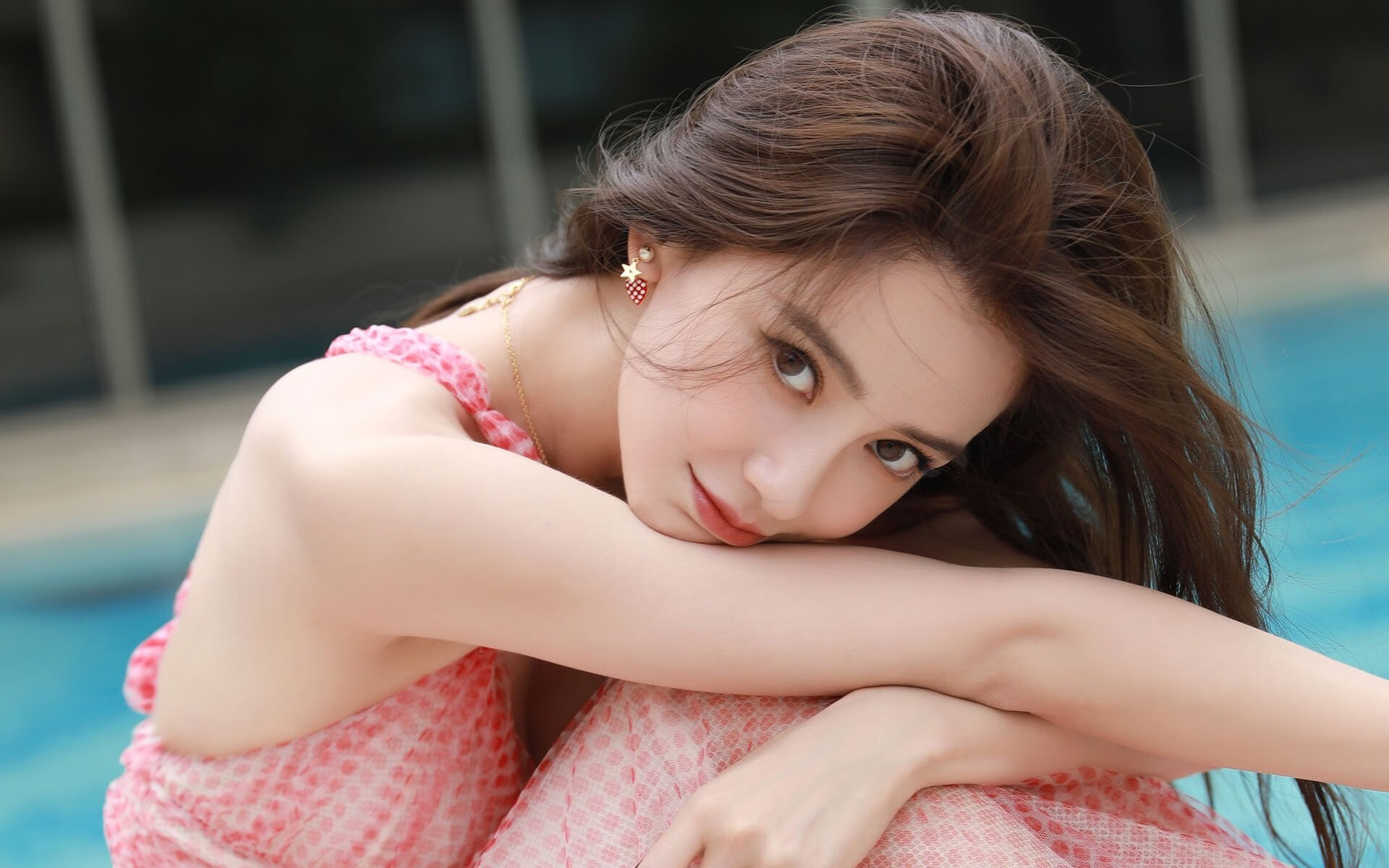 六月，摩纳哥公国的胜利与奥兰多花园的传说