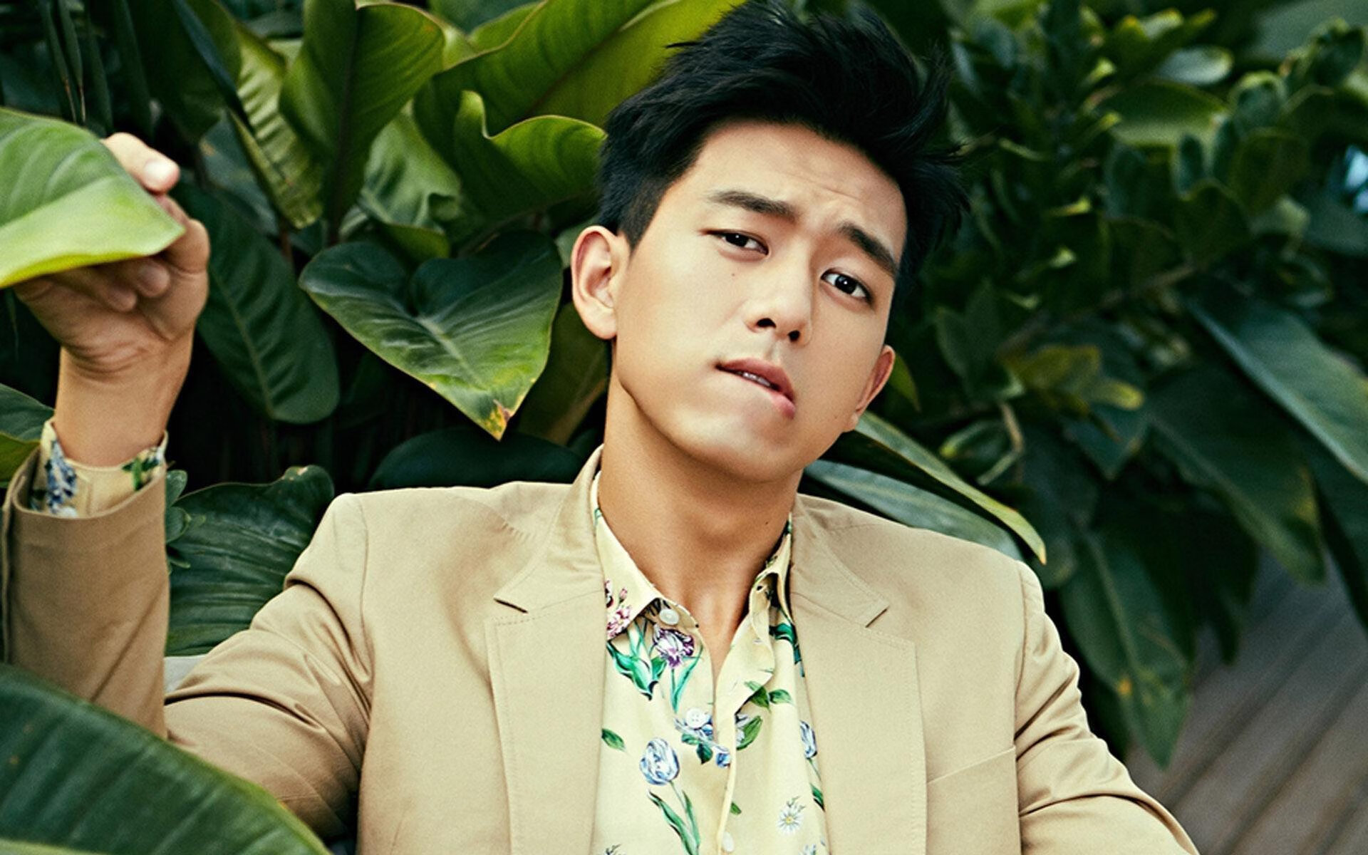 格列兹曼的沉默革命，摩纳哥之夜，旧主的叹息